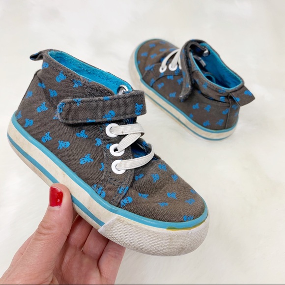 Cherokee Other - CHEROKEE canvas high tops Skull & crossbones